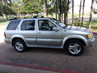 2002 INFINITI QX4 Overview