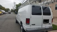 2005 Ford E-350 Overview 2005 Ford E-350 Overview