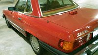 1986 Mercedes-Benz 560-Class Overview 1986 Mercedes-Benz 560-Class Overview