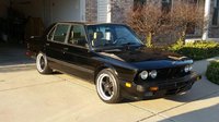 1988 BMW M5 Overview