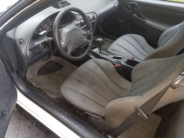 2004 Chevy Cavalier Interior - snoopys-life