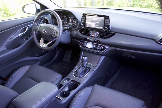 2018 Hyundai Elantra Gt Interior Pictures Cargurus