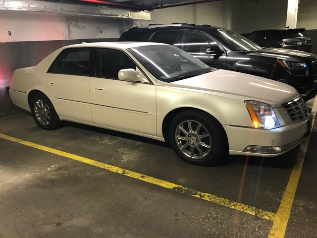2011 Cadillac Dts Overview Cargurus