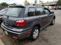 2005 Mitsubishi Outlander Overview 2005 Mitsubishi Outlander Overview