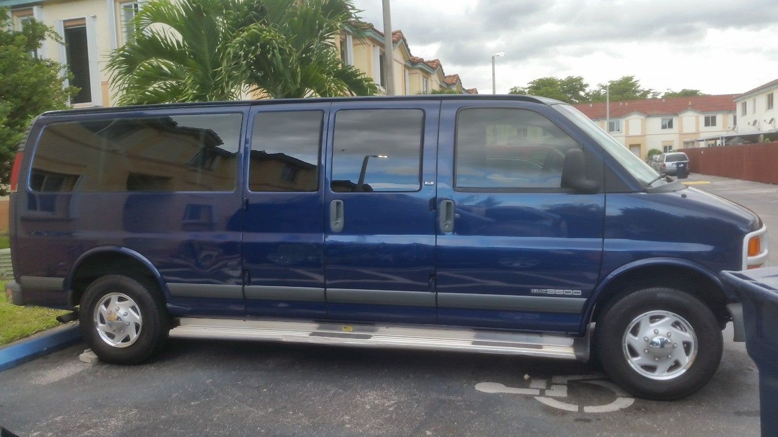 2019 gmc savana extended passenger van
