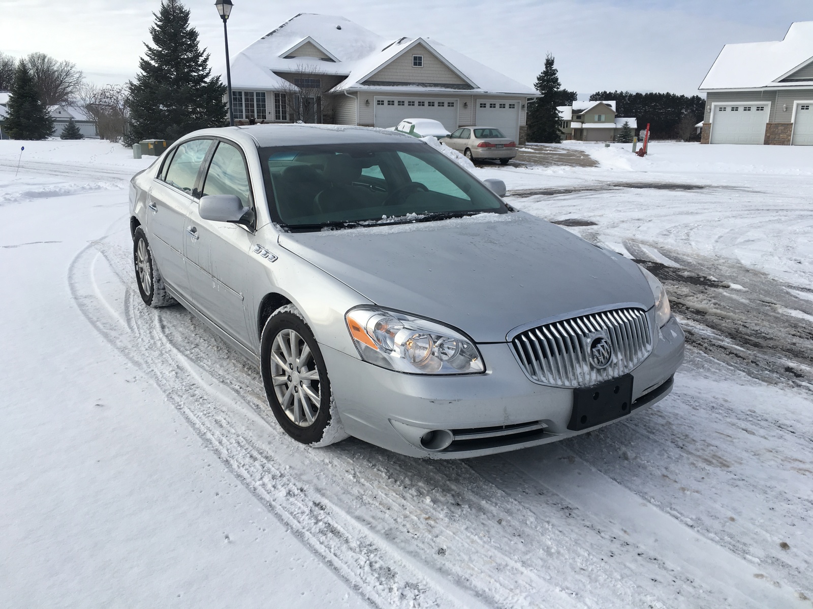 2010 Buick Lucerne Overview CarGurus
