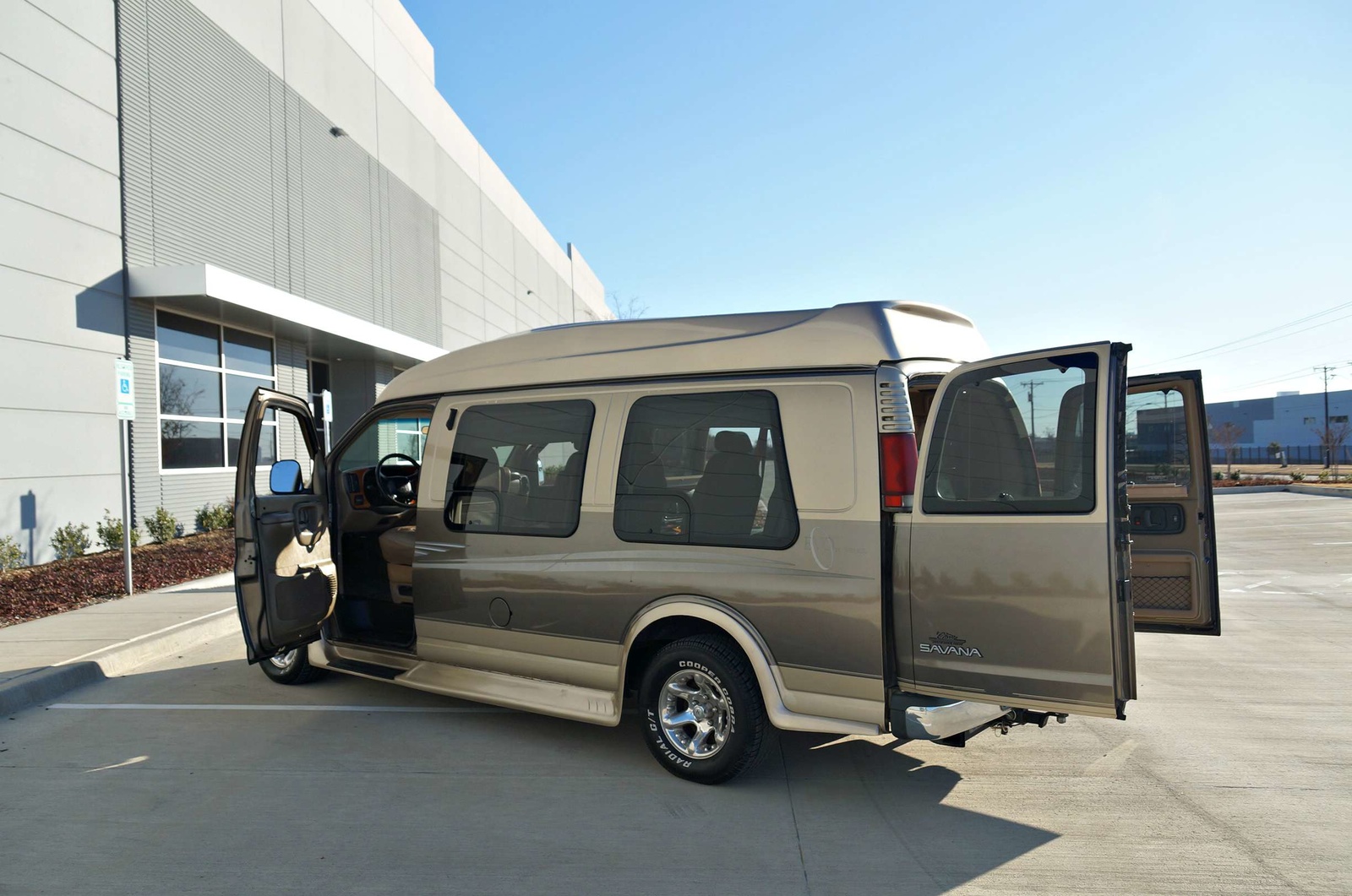 gmc savana 3500 conversion van