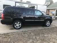 2012 Chevrolet Suburban Overview 2012 Chevrolet Suburban Overview