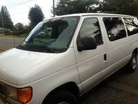 2006 Ford E-Series Wagon Overview 2006 Ford E-Series Wagon Overview