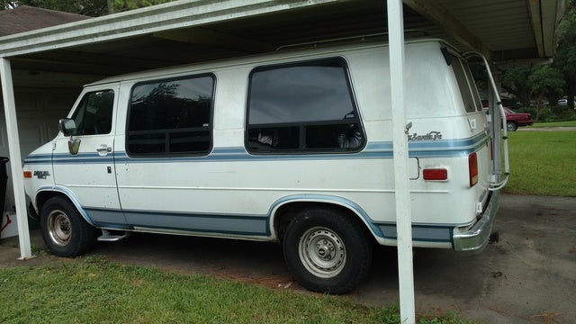 1997 chevy express 3500 weight