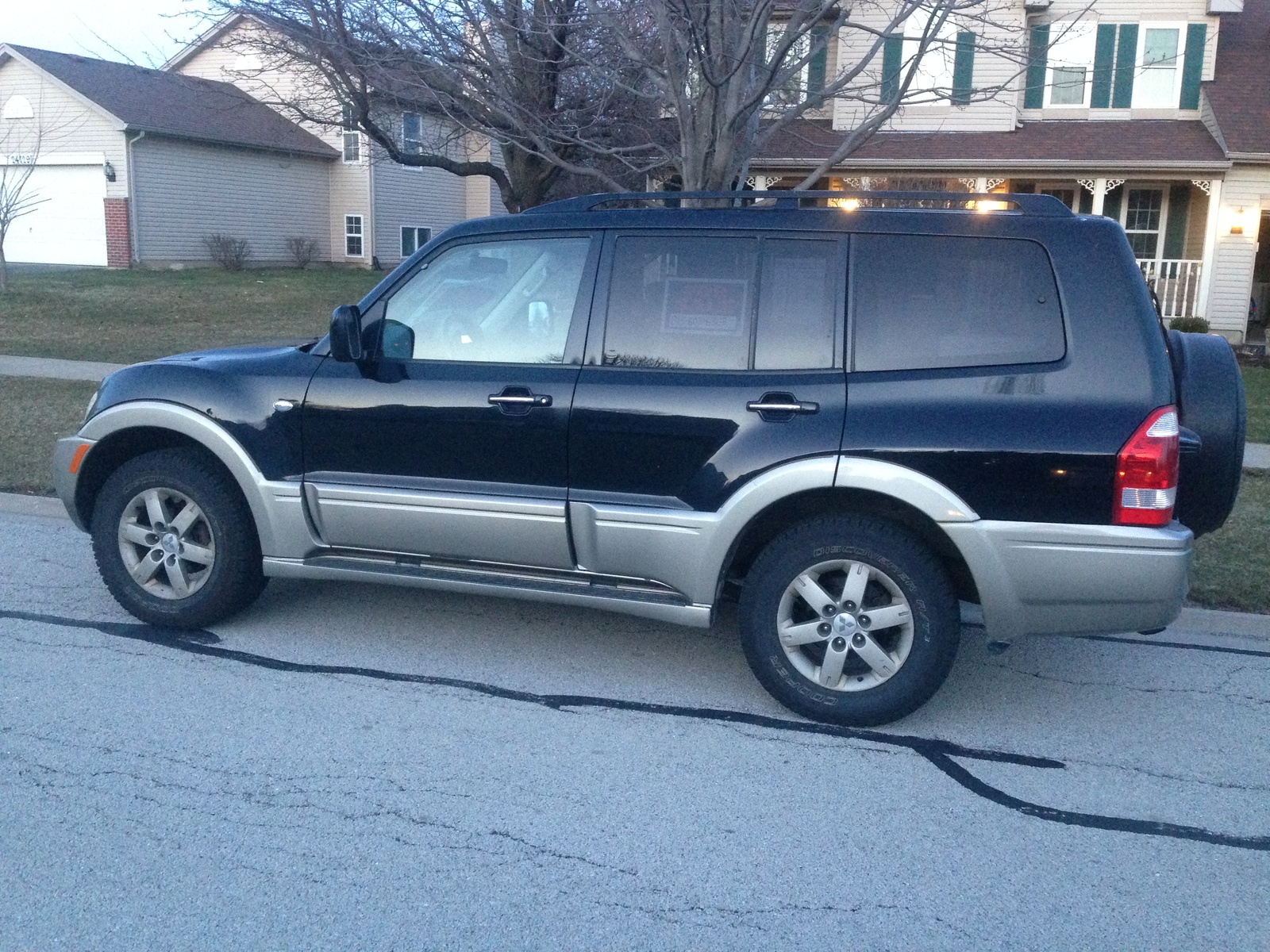 Монтеро скорость. Mitsubishi Montero 2005. Мицубиси Монтеро 2005. Mitsubishi Montero Sport 2005. Митсубиси Паджеро спорт 2005.