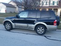 2005 Mitsubishi Montero Overview