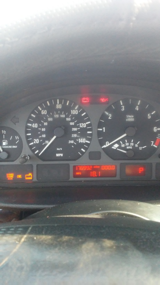 2003 bmw 325i dash lights