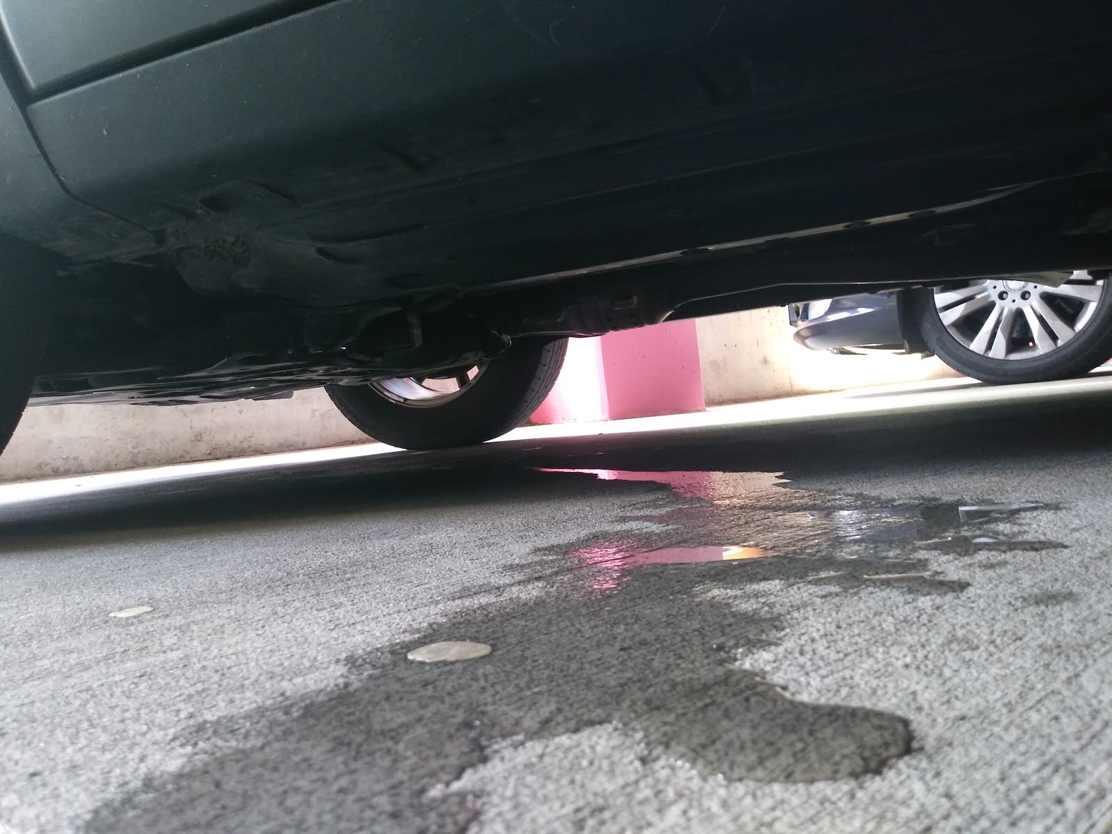 Kia Sorento Questions Leaking Fluid From Underneath The Engine At The Front Cargurus