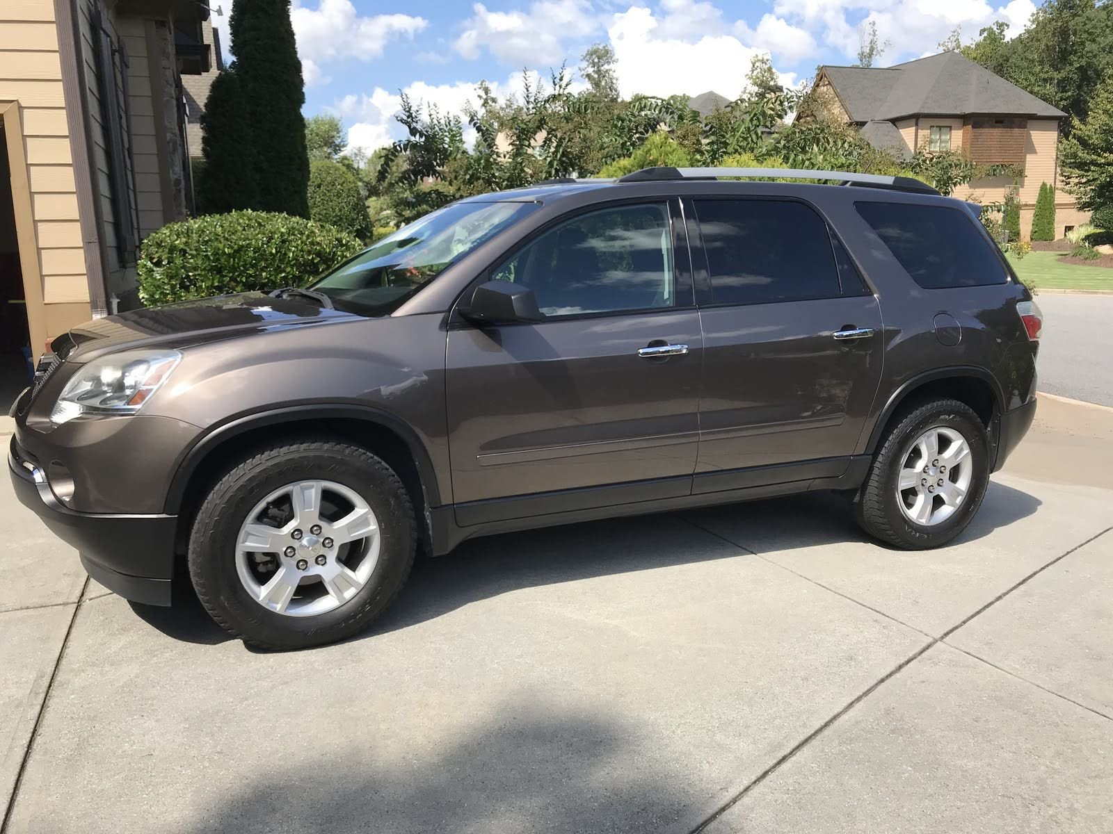 2011 GMC Acadia Overview CarGurus