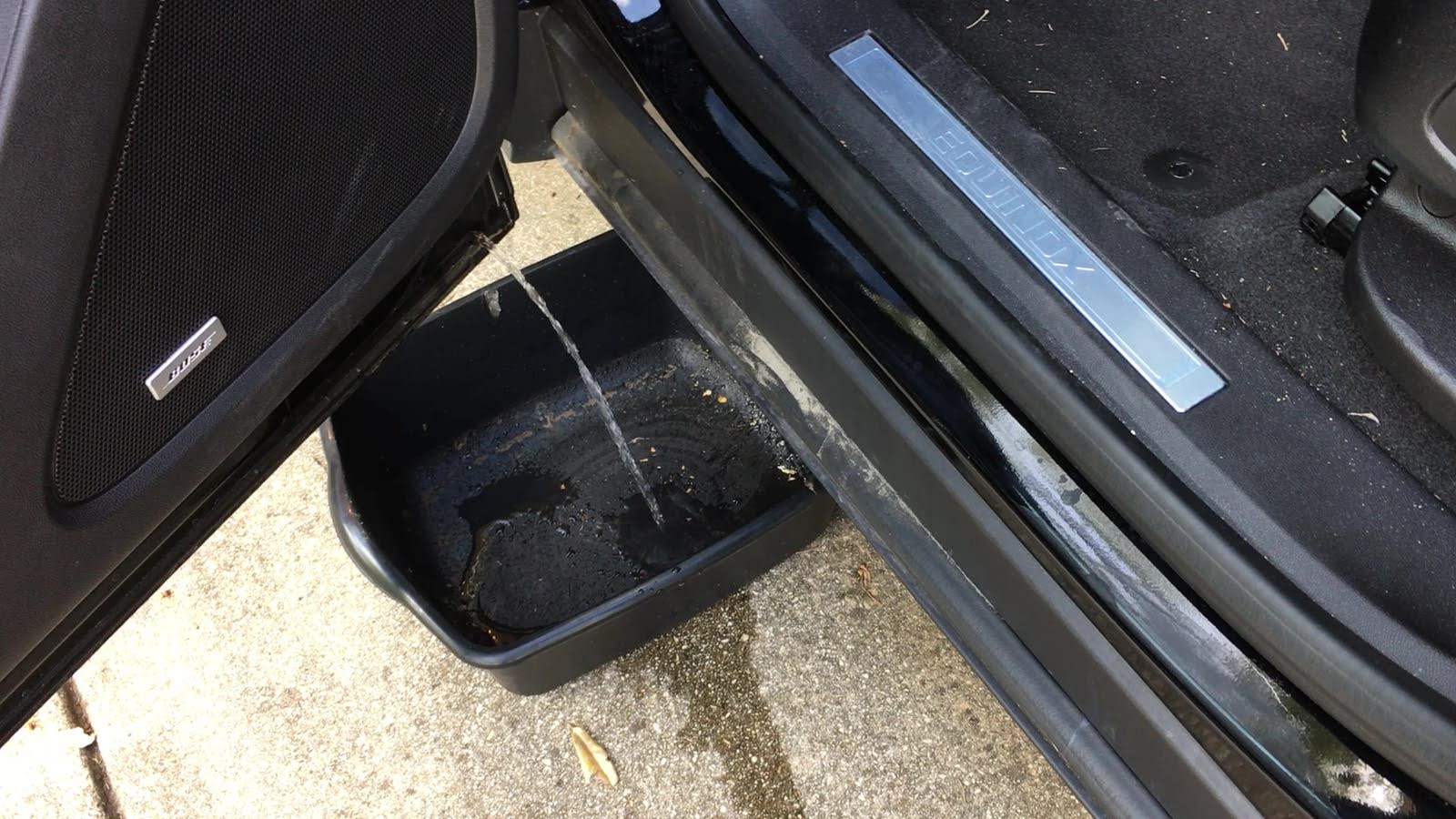 Chevrolet Equinox Questions Water Filling In All Doors And Remaining In Door Until Door S Are Open Cargurus