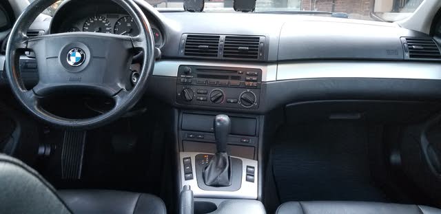 2004 Bmw 325i Interior