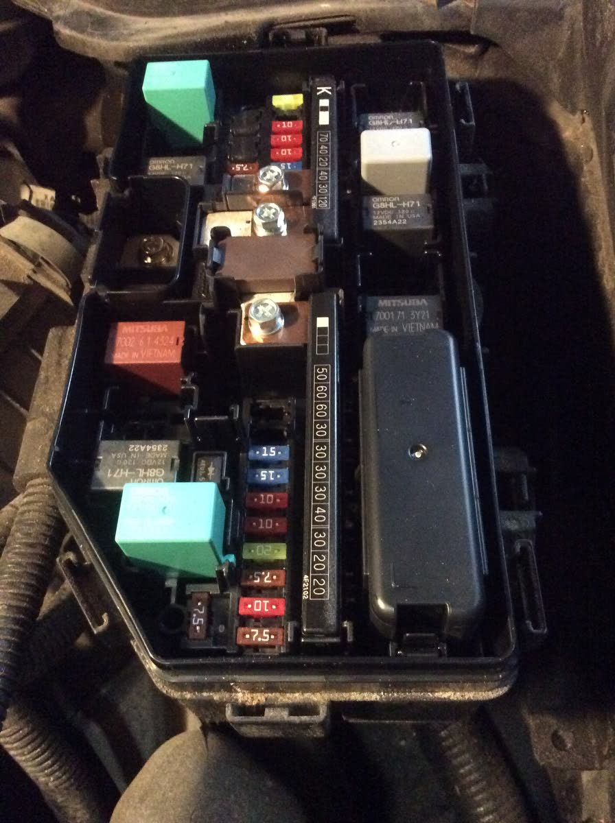 Honda CR-V Questions - Wanting to change starter relay ... mdx fuse box diagram 