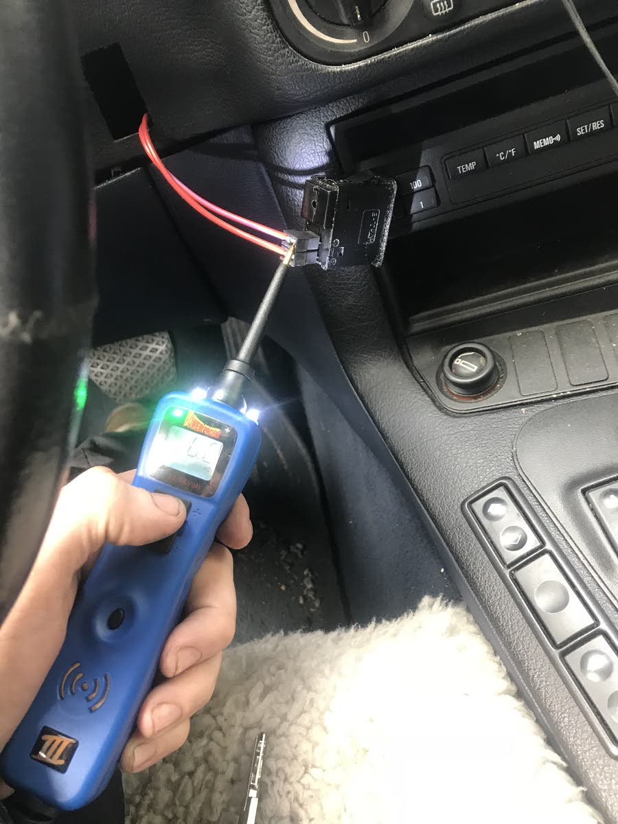 BMW 3 Series Questions - my window wont go down can you please help - CarGurus