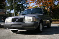 1990 Volvo 240 Overview