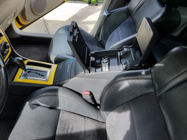 2006 dodge charger seats