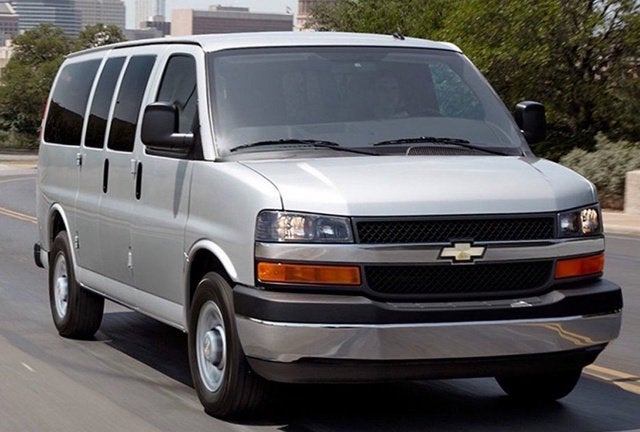 2019 Chevrolet Express - Pictures 