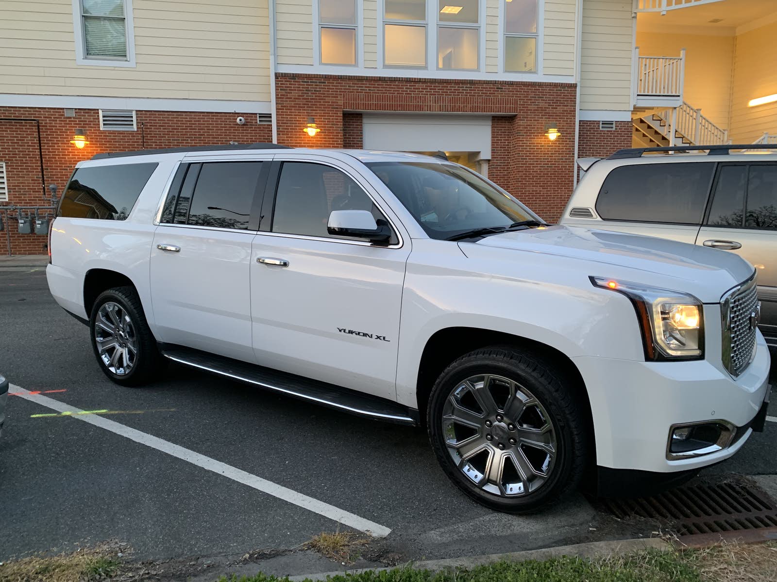GMC Yukon XL Questions Am looking to buy or trade for black bench