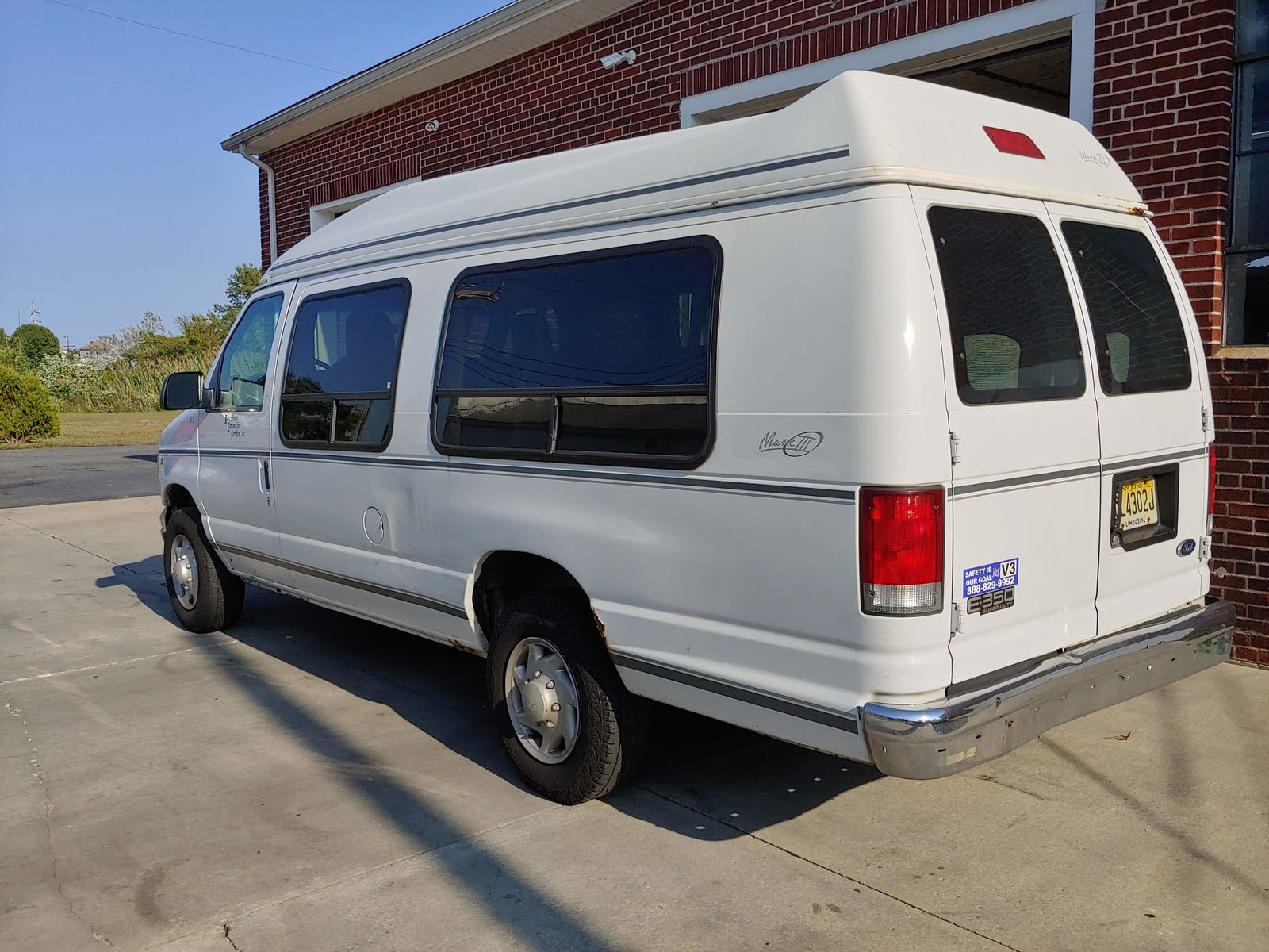 2000 ford econoline e350 super duty passenger van