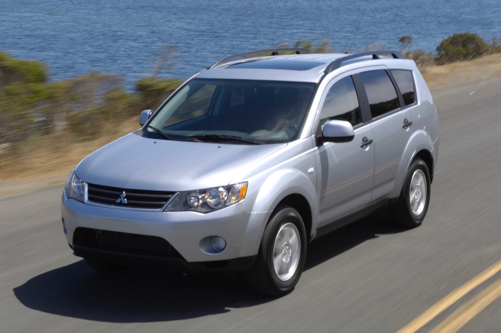 07 Mitsubishi Outlander Test Drive Review Cargurus