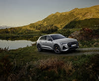 2022 Audi e-tron Picture Gallery