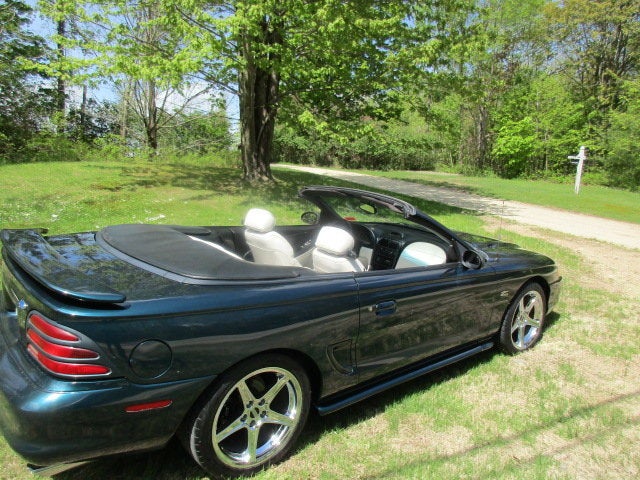 1994 Ford Mustang GT Convertible RWD
